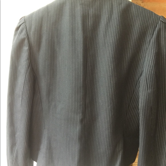 Vintage cropped blue pinstripe blazer jacket - Picture 7 of 10